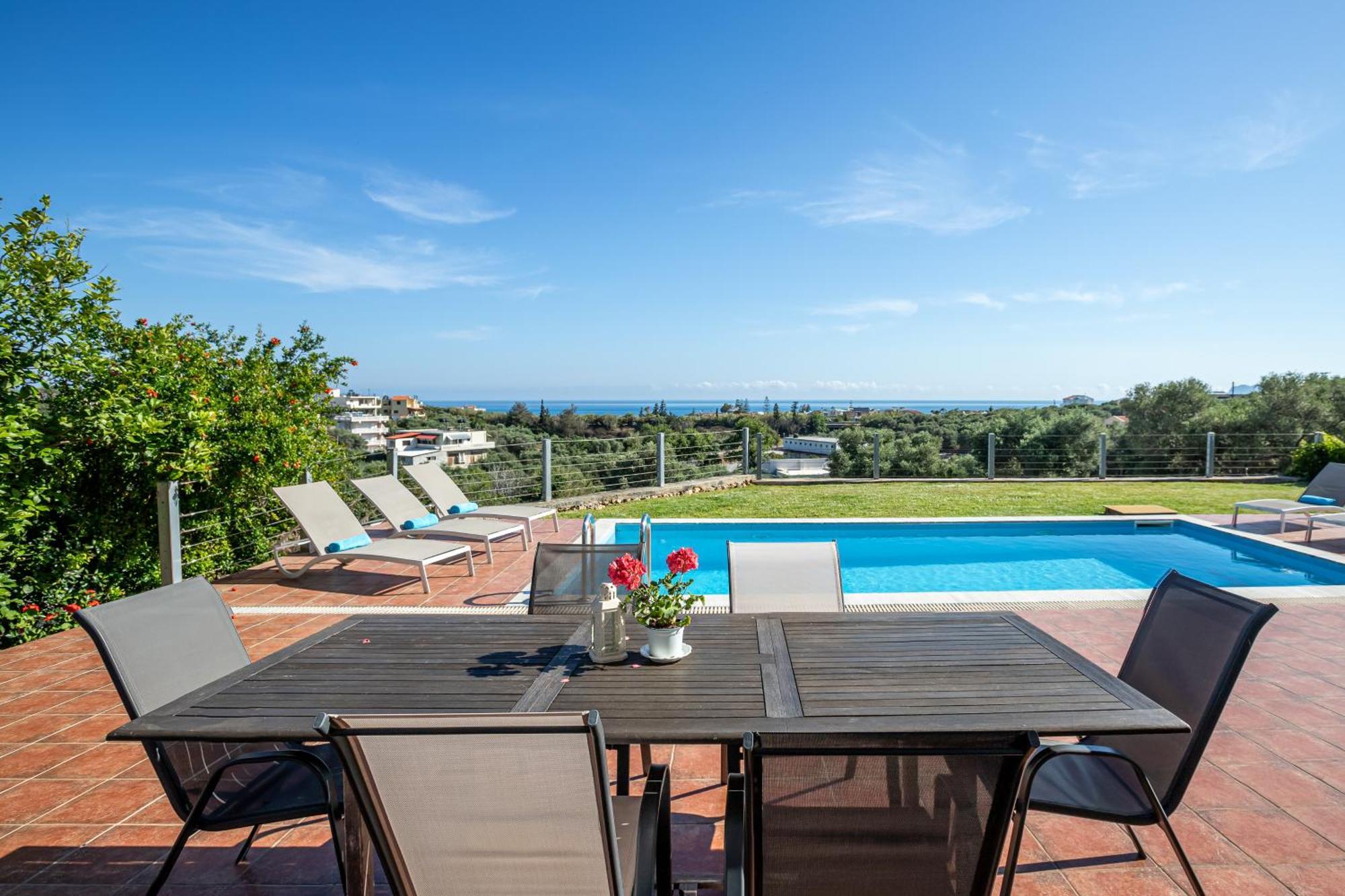Dimitra Apartment With Private Pool And Sea View -The Ground Floor Of A Two Storey Building Даратсо Экстерьер фото