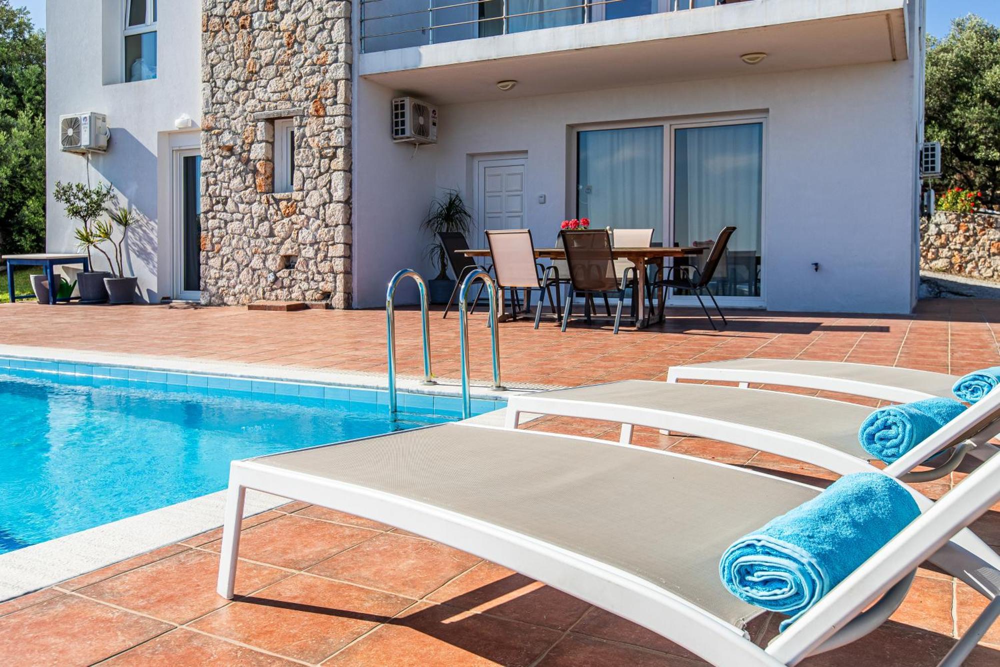 Dimitra Apartment With Private Pool And Sea View -The Ground Floor Of A Two Storey Building Даратсо Экстерьер фото